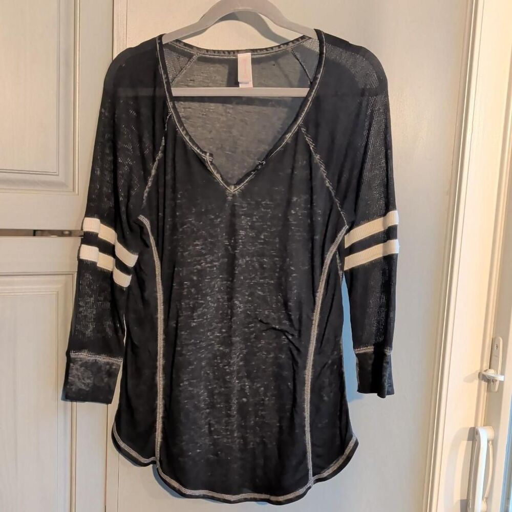 No-boundaries Women's Shirt
